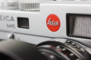 Close up of the red dot on a Leica M6